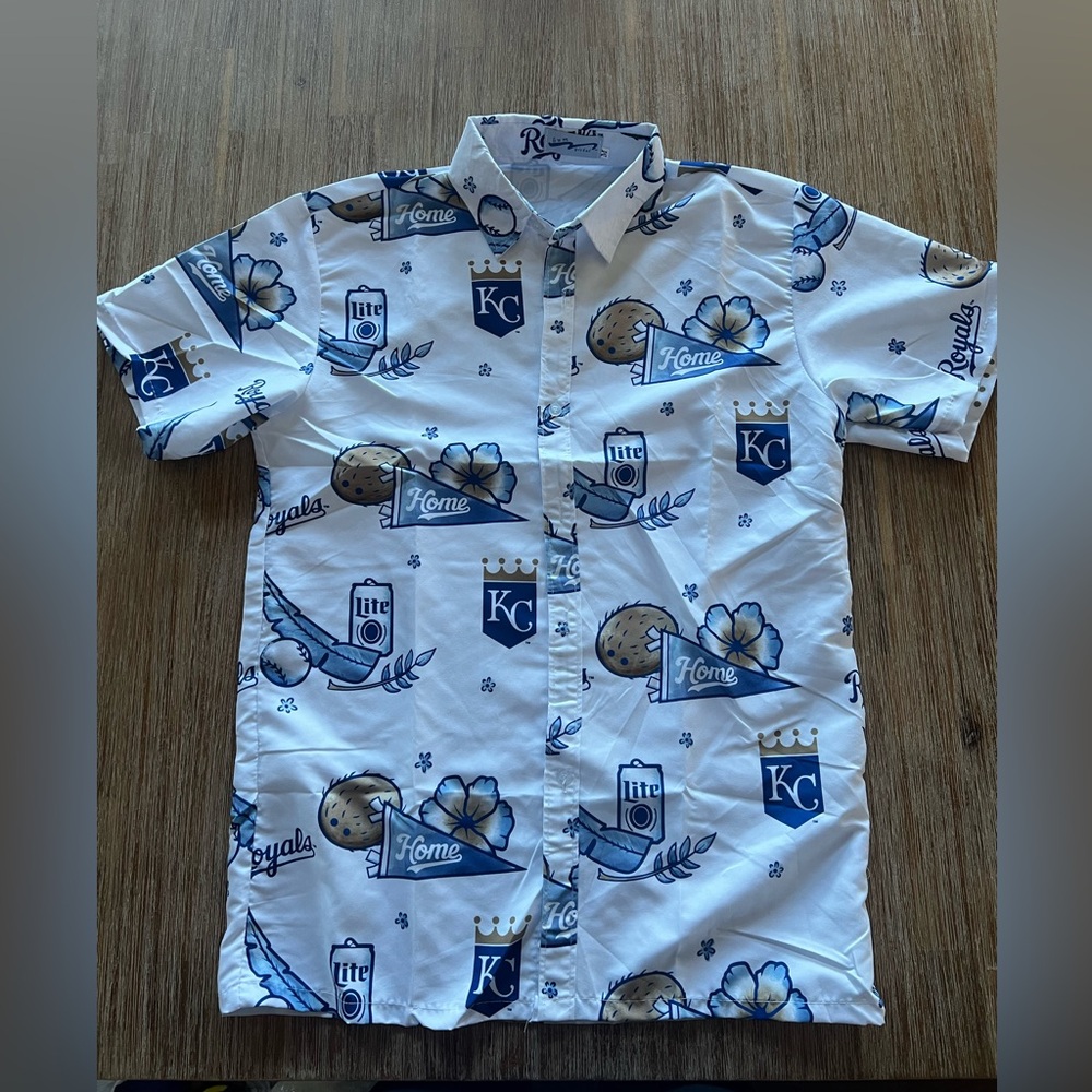 Men's Kansas City Royals button down med